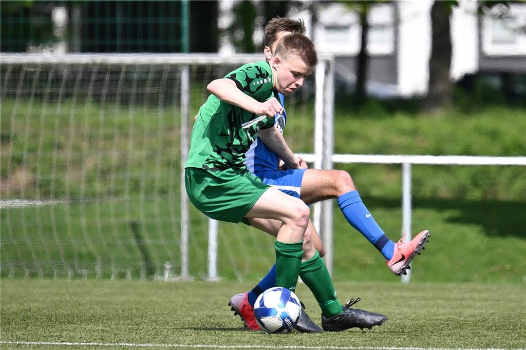 Im Derby der Reserveteams brauchte der ETuS Haltern II ein wenig, um ins Spiel zu finden, lag auch anfangs gegen den SV Bossendorf II zurück. Dann drehten die Eisenbahner aber auf und gewannen am Ende deutlich mit 9:1.