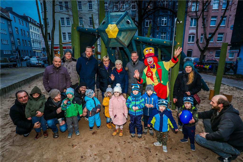 Dortmunds Spielplätze im Check: Von Horrorgeräten und Vorzeigeanlagen Im Dezember 2018 ist der Spielplatz an der Adlerstraße im Unionviertel eröffnet worden. Das Klettergerüst sieht aus wie ein Adler.