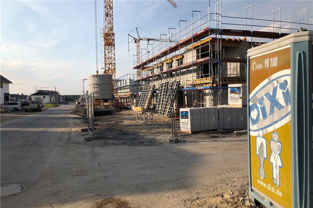 Wer in die Brechtener Heide zieht, lebt jahrelang auf einer Baustelle Im dritten Bauabschnitt in der Brechtener Heide werden die Hochbaumaßnahmen noch länger dauern. Das heißt: Auch der Straßenendausbau wird noch lange auf siech warten lassen