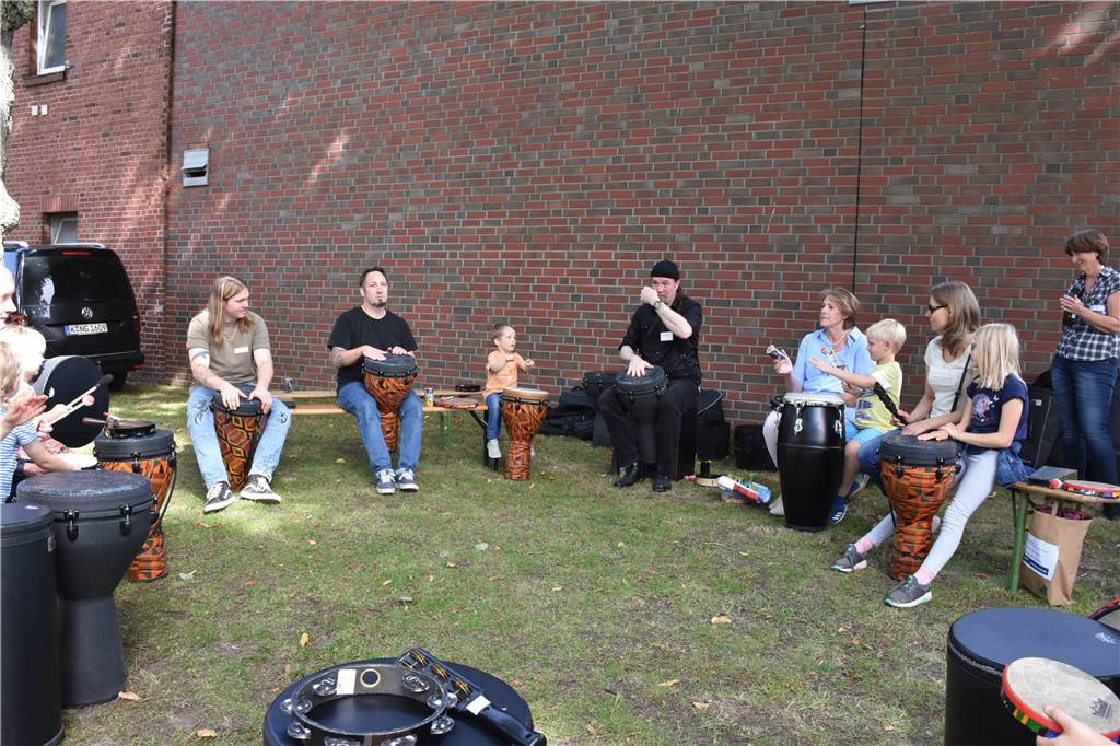 Drumcircle mit Nikolas Geschwill 