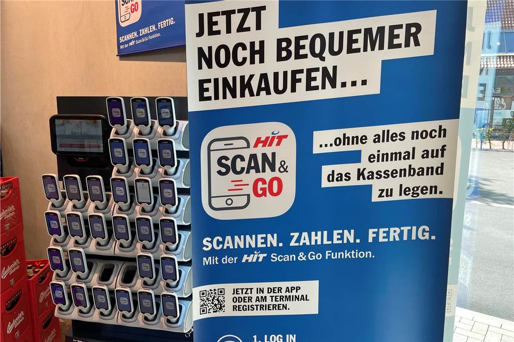 Die schöne neue Einkaufswelt im Hit-Mark ruckelt noch ein wenig Im Eingangsbereich hängen die Scanner zum modernen Einkaufserlebnis.