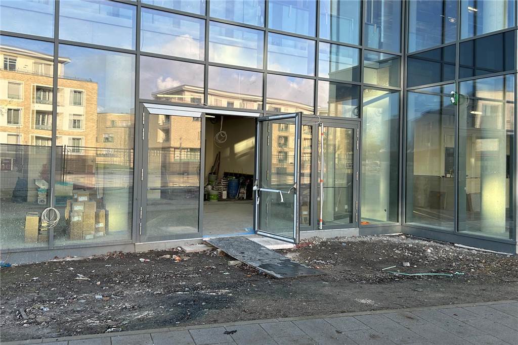 Multifunktionshalle und Gastronomie am Campus: Die nächste Verzögerung Im Erdgeschoss, in das auch die Gastronomie Kunstwerk einziehen wird, laufen gerade unter anderem Estricharbeiten.