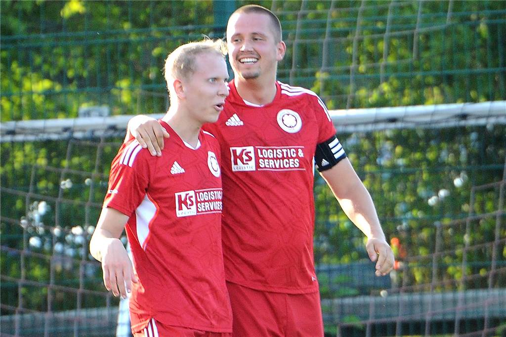 Im ersten Halbfinale der 40. Schwerter Fußball-Stadtmeisterschaft hat der Geisecker SV gegen den VfB Westhofen mit 3:0 gewonnen.