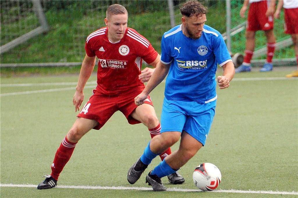 Im ersten Halbfinale der 40. Schwerter Fußball-Stadtmeisterschaft hat der Geisecker SV gegen den VfB Westhofen mit 3:0 gewonnen.