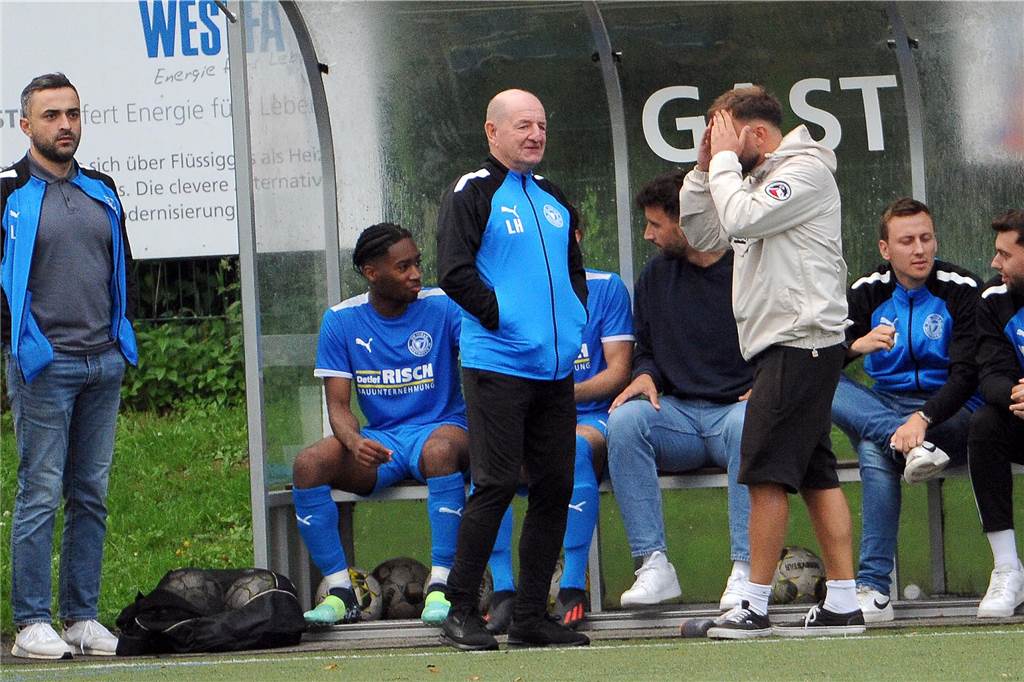 Im ersten Halbfinale der 40. Schwerter Fußball-Stadtmeisterschaft hat der Geisecker SV gegen den VfB Westhofen mit 3:0 gewonnen.