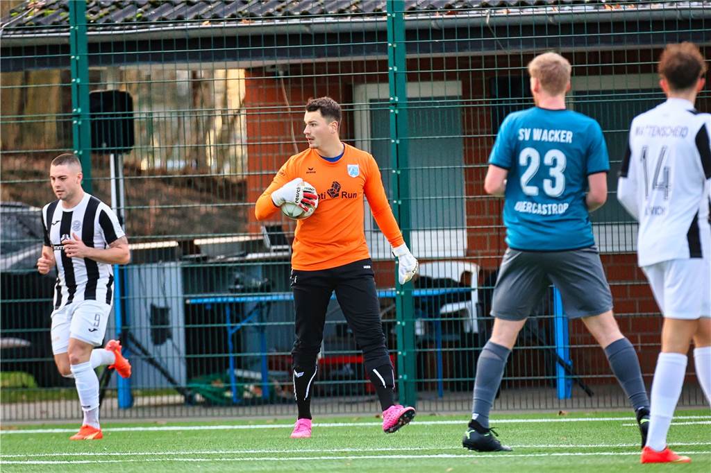 Im ersten Testspiel des Jahres 2023 kam der Westfalenligist Wacker Obercastrop zu einem 1:1 (1:0) gegen den Regionalligisten SG Wattenscheid 09. Kevin Holz hatte auf Vorlage von Elvis Shala zum 1:0 getroffen.