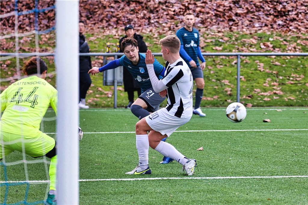 Im ersten Testspiel des Jahres 2023 kam der Westfalenligist Wacker Obercastrop zu einem 1:1 (1:0) gegen den Regionalligisten SG Wattenscheid 09. Kevin Holz hatte auf Vorlage von Elvis Shala zum 1:0 getroffen.