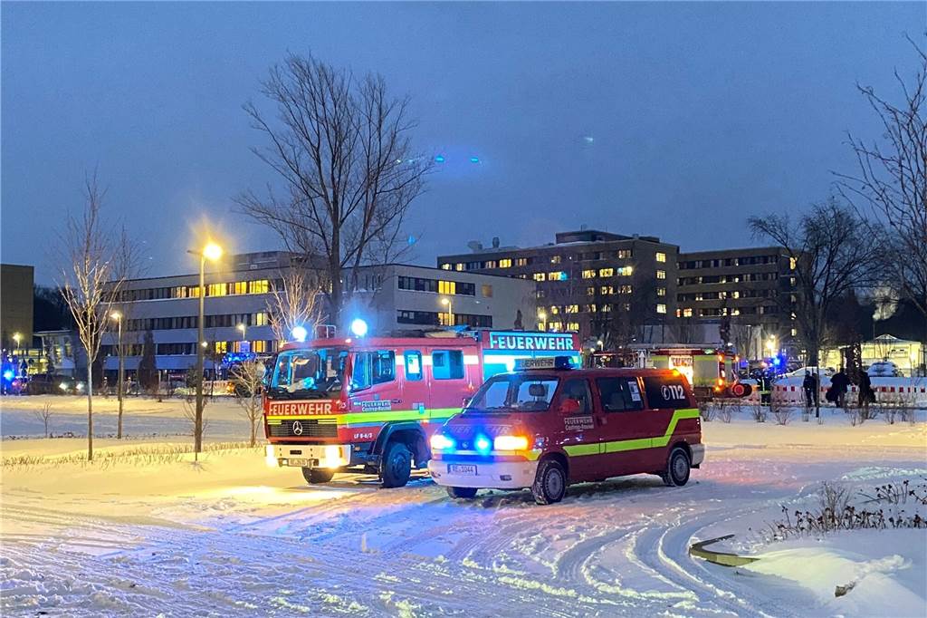Das waren die sieben spektakulärsten Einsätze 2021 von Feuerwehr und Polizei Im Evangelischen Krankenhaus (EVK) in Castrop-Rauxel brannte ein Patientenzimmer.