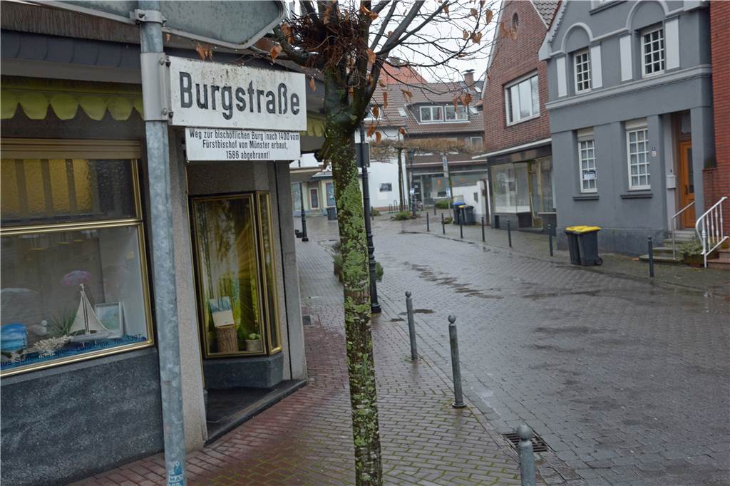Von der Briestrate zur Steinstraße: Woher kommen die Werner Straßennamen? Im Falle der Burgstraße erschließt sich die Herkunft des Namens recht schnell.