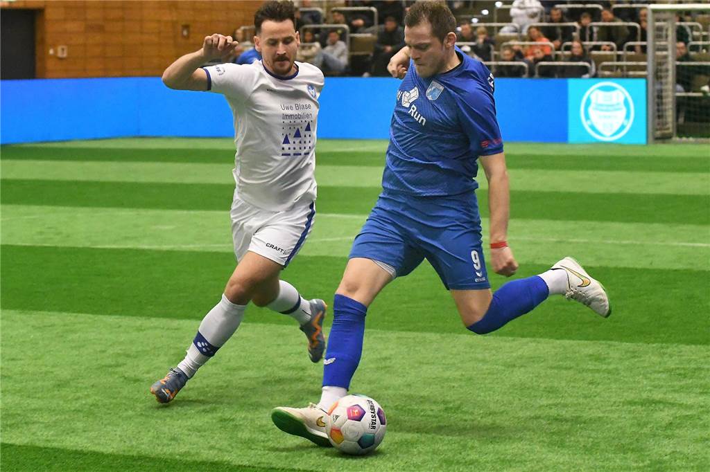 Marko Onucka zauberte in der Europahalle: In der Endrunde drückt er einem Oberligisten die Daumen Marko Onucka holt zu einem Linksschuss aus.