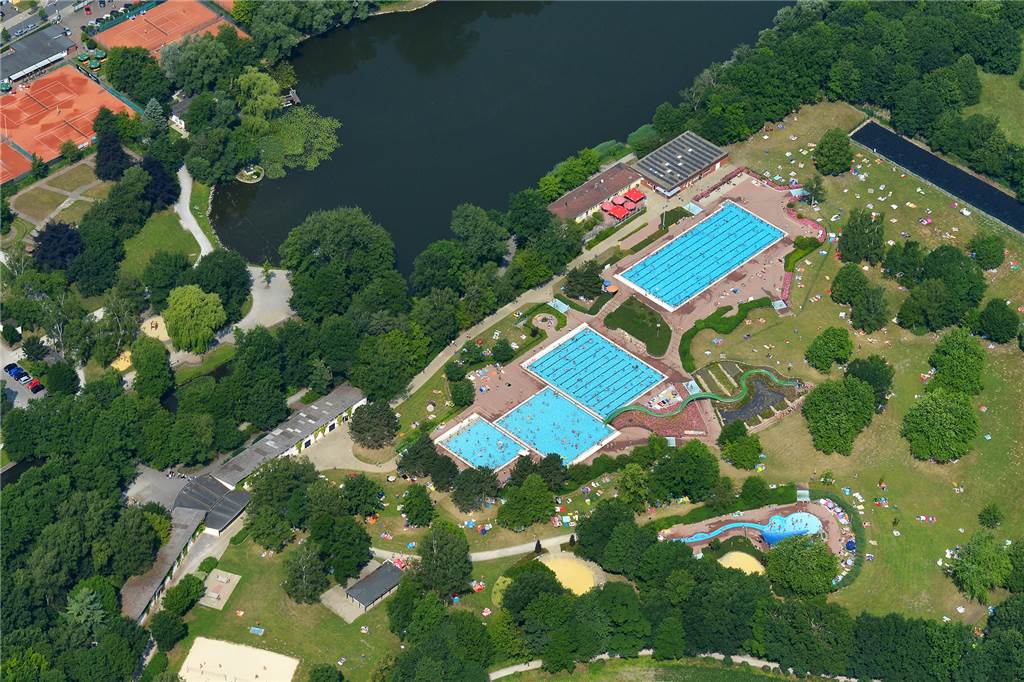 Schlagerstar Olaf Henning kommt nach Lünen: Spenden für Hochwasseropfer Im Freibad Cappenberger See wird am Samstag zu Schlagermusik gefeiert.