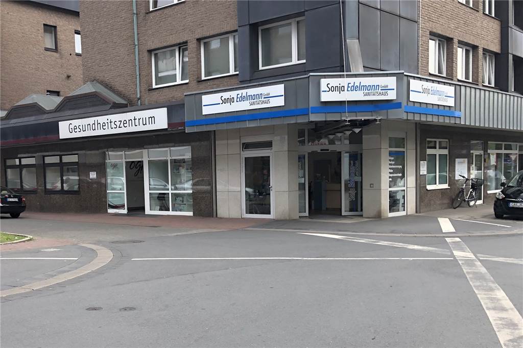 Die Volksbank reduziert in Castrop-Rauxel die Zahl der Standorte Im Gebäude an der Langen Straße 109 ist die Volksbank seit 2015 nur noch Mieter. Am 30. September ist auch damit Schluss.