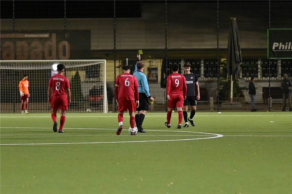 Spvgg. Erkenschwick unterliegt gegen TuS Haltern: Die besten Bilder vom Pokal-Halbfinale Im Halbfinale des Kreispokals standen sich die A-Junioren von Spvgg. Erkenschwick und TuS Haltern auf der Jule-Ludorf-Sportanlage gegenüber. Der Gast setzte sich etwas zu deutlich mit 4:0 durch und zog ins Endspiel ein.