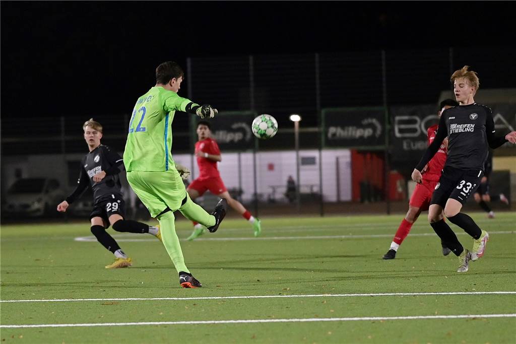 Spvgg. Erkenschwick unterliegt gegen TuS Haltern: Die besten Bilder vom Pokal-Halbfinale Im Halbfinale des Kreispokals standen sich die A-Junioren von Spvgg. Erkenschwick und TuS Haltern auf der Jule-Ludorf-Sportanlage gegenüber. Der Gast setzte sich etwas zu deutlich mit 4:0 durch und zog ins Endspiel ein.