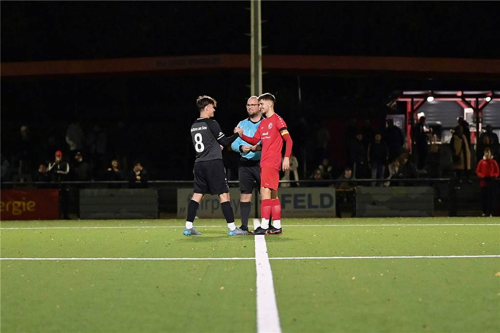Spvgg. Erkenschwick unterliegt gegen TuS Haltern: Die besten Bilder vom Pokal-Halbfinale Im Halbfinale des Kreispokals standen sich die A-Junioren von Spvgg. Erkenschwick und TuS Haltern auf der Jule-Ludorf-Sportanlage gegenüber. Der Gast setzte sich etwas zu deutlich mit 4:0 durch und zog ins Endspiel ein.