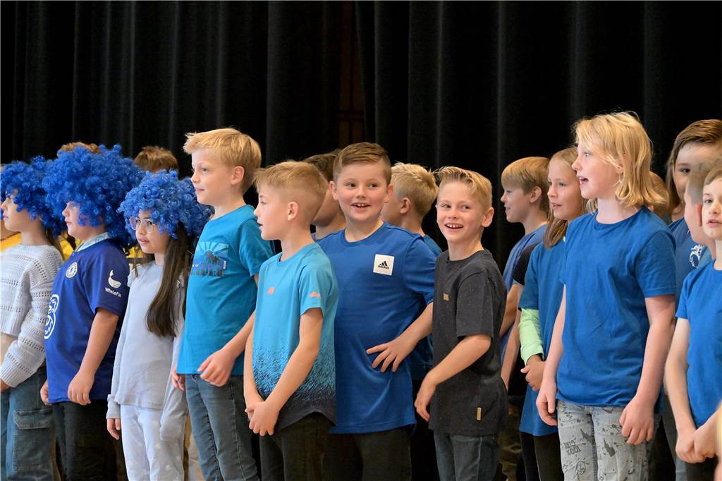 Im Hansesaal feierte die Lüner Leoschule die Einschulung von 70 neuen i-Dötzchen