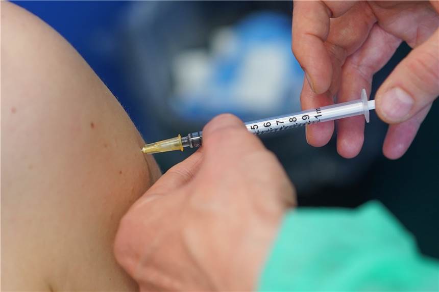 Coronavirus: Im Impfzentrum werden wieder Erstimpfungen vorgenommen Im Impfzentrum des Kreises Borken in Velen können bald wieder Erstimpfungen vorgenommen werden. (Symbolbild)
