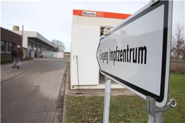 Im Impfzentrum des Kreises Borken sind auch Verwaltungsmitarbeiter geimpft worden, die laut Prioritätenliste eigentlich noch nicht dran waren.