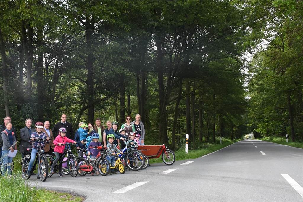 Initiative von Bürgern wirkt: Weichen für Radweg entlang der K53 sind gestellt Im Juni 2019 setzten sich vor allem Anwohner für den Bau eines Radwegs entlang der K53 in Eschlohn ein.