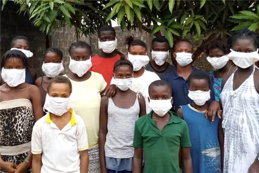 Erst Ebola, jetzt Corona: Gudrun Gerwien fürchtet um Sierra Leone Im Kinderheim „Home of Hope" in Sierra Leone sind Mitarbeiter und Kinder über das Coronavirus aufgeklärt worden. Gudrun Gerwien von der GAGU Zwergenhilfe fürchtet, dass das Virus in dem armen Land verheerende Auswirkungen haben könnte.