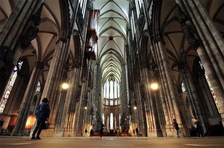 "Für die Kirche geht es um die eigene Glaubwürdigkeit" Im Kölner Dom
