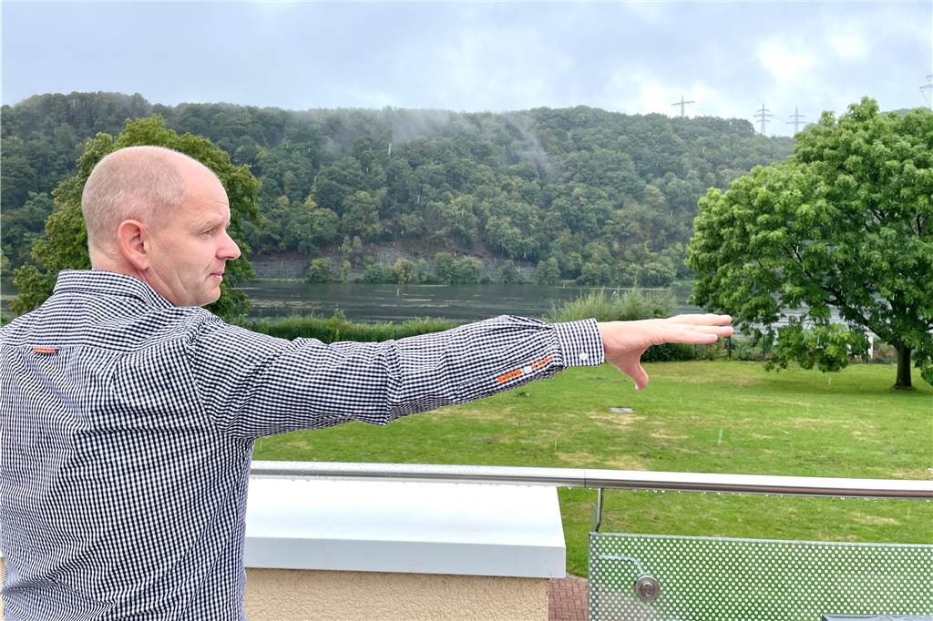 Strandhaus Hengsteysee: Stylishes Restaurant eröffnet direkt am Seeufer Im kommenden Jahr entsteht hier die Hauptattraktion des neuen Areals: Ein langer Holzsteg, der von der Terrasse aus aufs Wasser führt.