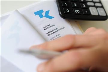 Im kommenden Jahr können die Beiträge zur gesetzlichen Krankenversicherung sinken. Foto: Angelika Warmuth