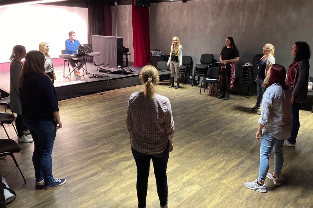 Halternlied: „Unique“ begeistert mit Streichquartett-Begleitung Im Lea-Drüppel-Theater finden immer donnerstags die Proben statt.