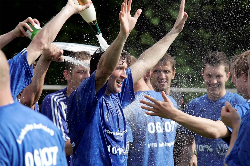 Kult-Trainer hält es länger ohne Entzugserscheinung aus als Coaches im Lockdown Im Mai 2007 konnte Dieter Beleijew mit dem VfB Habinghorst in Huckarde den Landesliga-Aufstieg feiern.