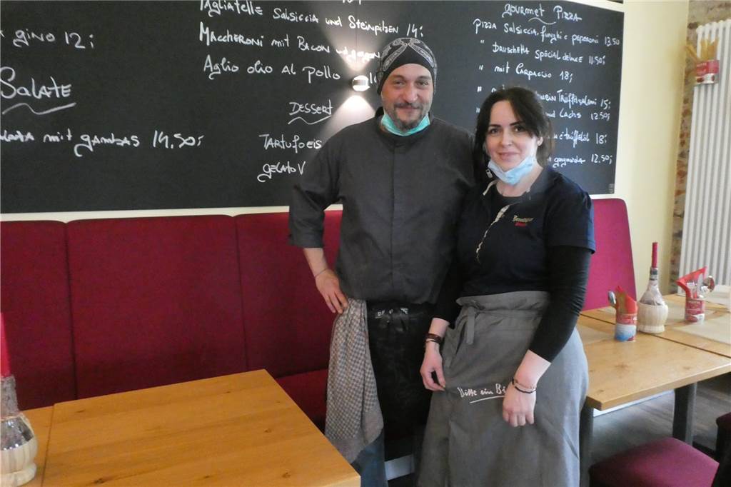 Weihnachtsfeiern in Olfen: Wirte bekommen reihenweise Absagen Im Mai 2021 konnten Monica und Maurizio Martellini erstmals Gäste im Leo's empfangen, nachdem sie das Lokal seit Januar übernommen hatten.