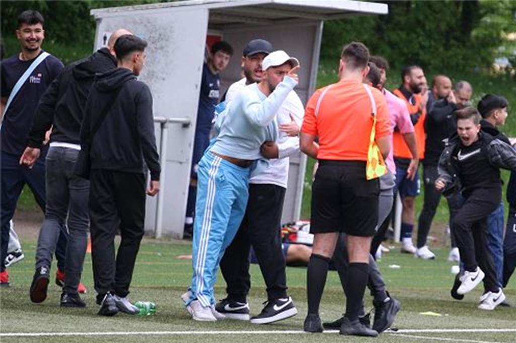 Im Mai wurde die Partie zwischen RW Germania und SC Osmanlispor abgebrochen.
