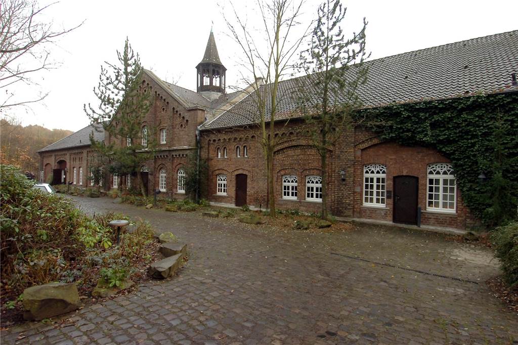 Im Museum der Stadt Lünen, das noch im Gesindehaus des Schlosses Schwansbell untergebracht ist, gab es 138 Trauungen. 