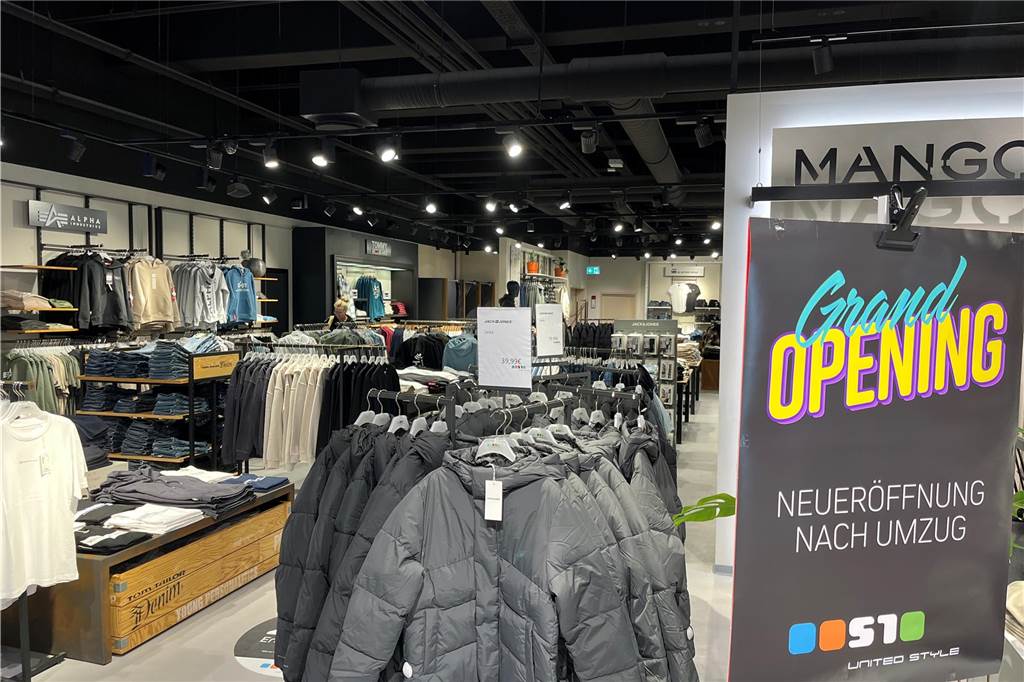 Secilya Yüce zeigt neuen S1-Laden in Mercaden nach dem Umzug Blick in den nach einem Umzug neu eröffneten Laden "S1" in den Mercaden in Dorsten.