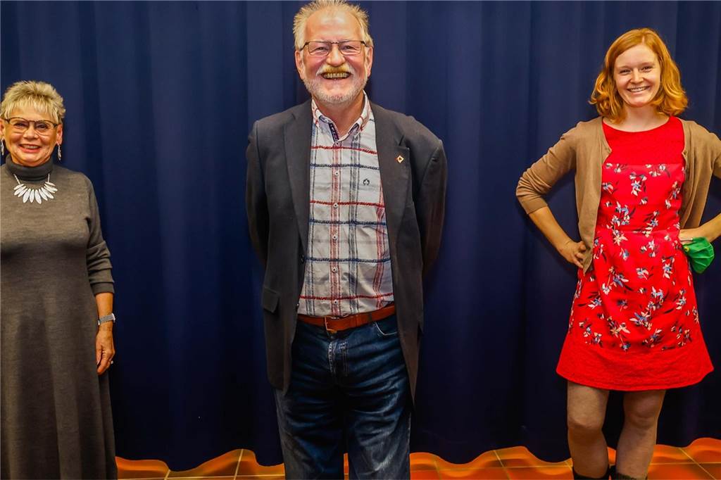 Im November 2020 wurden Karin Neumann (l., CDU) und Julia Kowal (r., Grüne) als Stellvertreterinnen von Bezirksbürgermeister Heiko Brankamp gewählt.