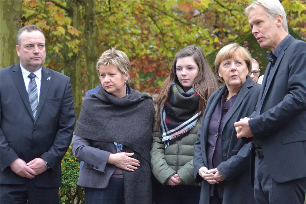 Ulrich Wessel nimmt Abschied: Nur für die Tragödie gab es keinen Plan Ulrich Wessel mit Kanzlerin Angela Merkel