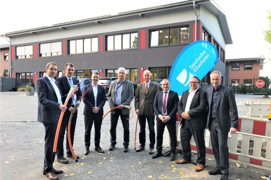 Im Oktober stimmten Vertreter von Stadt, Windor und Deutsche Glasfaser den Ausbau in den Dorstener Gewerbegebieten ab.
