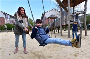 Im Ortsteil Osterfeld fühlen sich Anna und Maxim Kamberovski wohl. Die Lebensqualität sei toll.