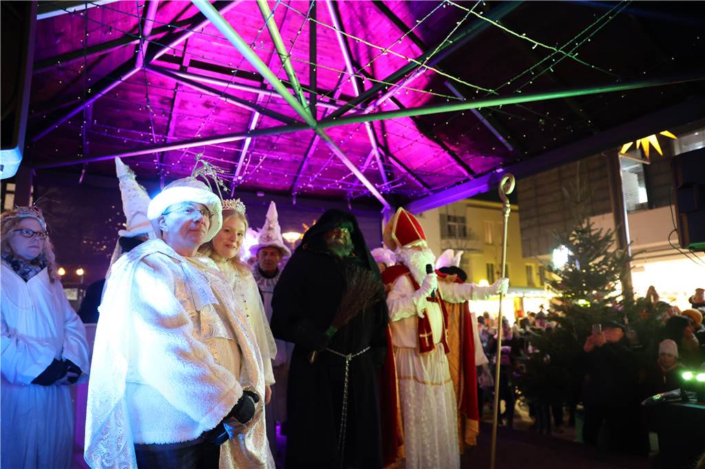 Im Pavillon am Alten Markt trugen Kinder Gedichte und Lieder vor.