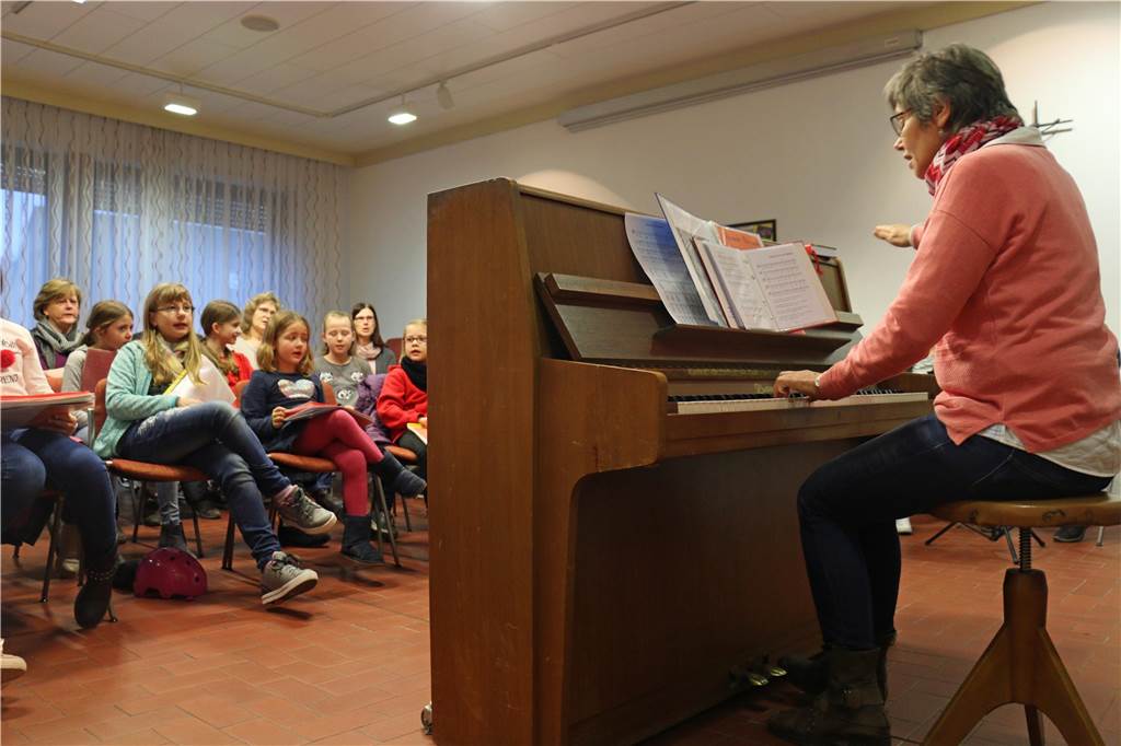 „Ohne meinen Chor bin ich nichts“: Leiterin Marlies Hüsemann ist trotz Preis bescheiden Im Pfarrheim St. Johannes probt der Chor immer dienstags.