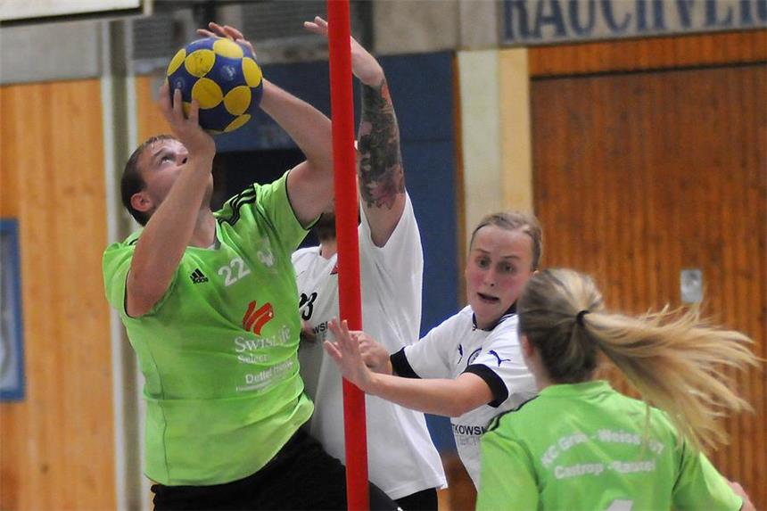 Auf Grün-Weiß und den SKC wartet ein Pokal-Derby Im Pokalviertelfinale wird es unter den Körben wieder eng zugehen, wenn der Schweriner KC und der KC Grün-Weiß aufeinandertreffen.