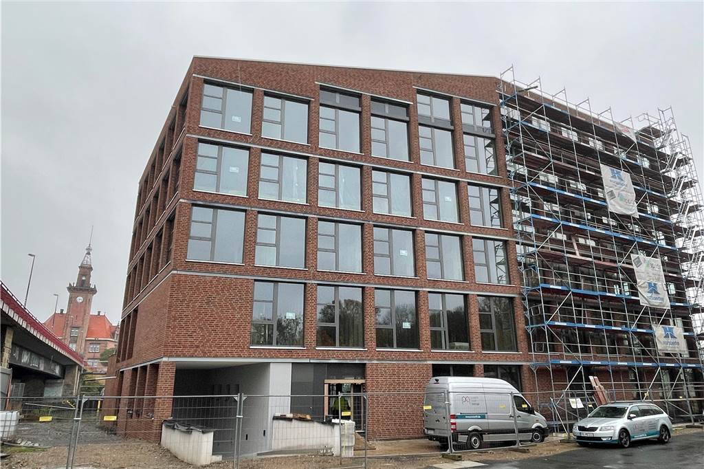 Im Projekt Leuchtturm im Dortmunder Hafen hat das Fraunhofer-Institut für Software- und Systemtechnik (ISST) gerade knapp 3340 Quadratmeter Bürofläche angemietet.