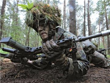 Im Rahmen der Bundeswehrreform wird die Wehrpflicht zum 1. Juli ausgesetzt. (Archivbild)
