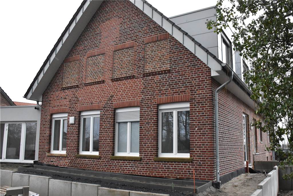 Mit Video: Aus der alten Dorfschule Zwillbrock wird ein neues Gästehaus Im Rahmen des Interreg-Projektes Bildungsberkel wurde die Alte Dorfschule Zwillbrock entkernt. Nun wird sie zum Gästehaus ausgebaut.