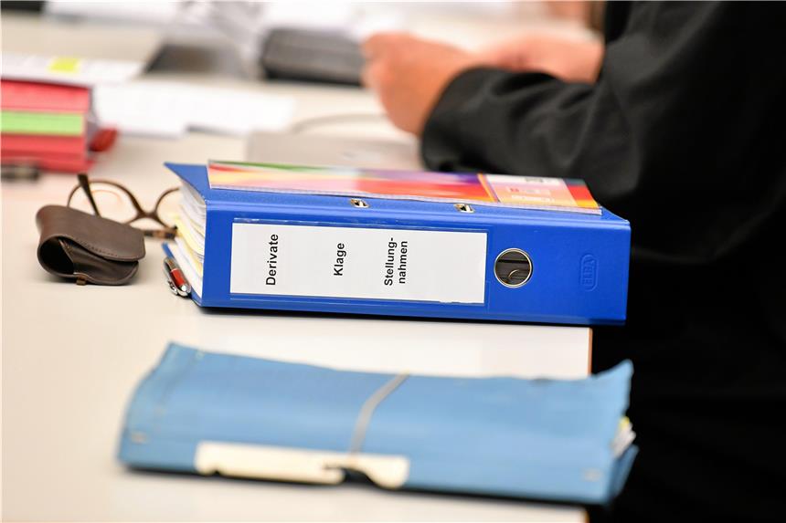 Stadt muss jetzt für riskante Geschäfte zahlen Im Rechtsstreit um Derivat-Geschäfte hat sich die Stadt Lünen jetzt auf einen Vergleich geeinigt. Und der ist teuer.