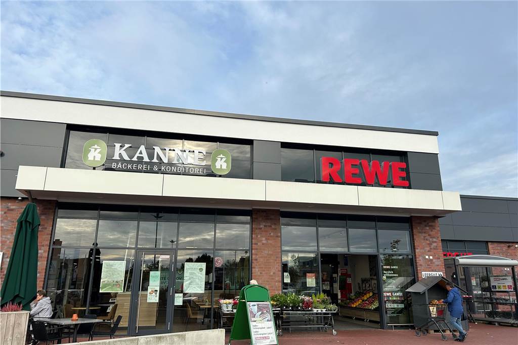 Diese Dienstleistungen bietet die Post in Selm, Bork und Cappenberg Im Rewe-Markt an der Kreisstraße in Selm wird es ab dem 1. November eine Postfiliale geben. Davon hat Selm insgesamt drei.