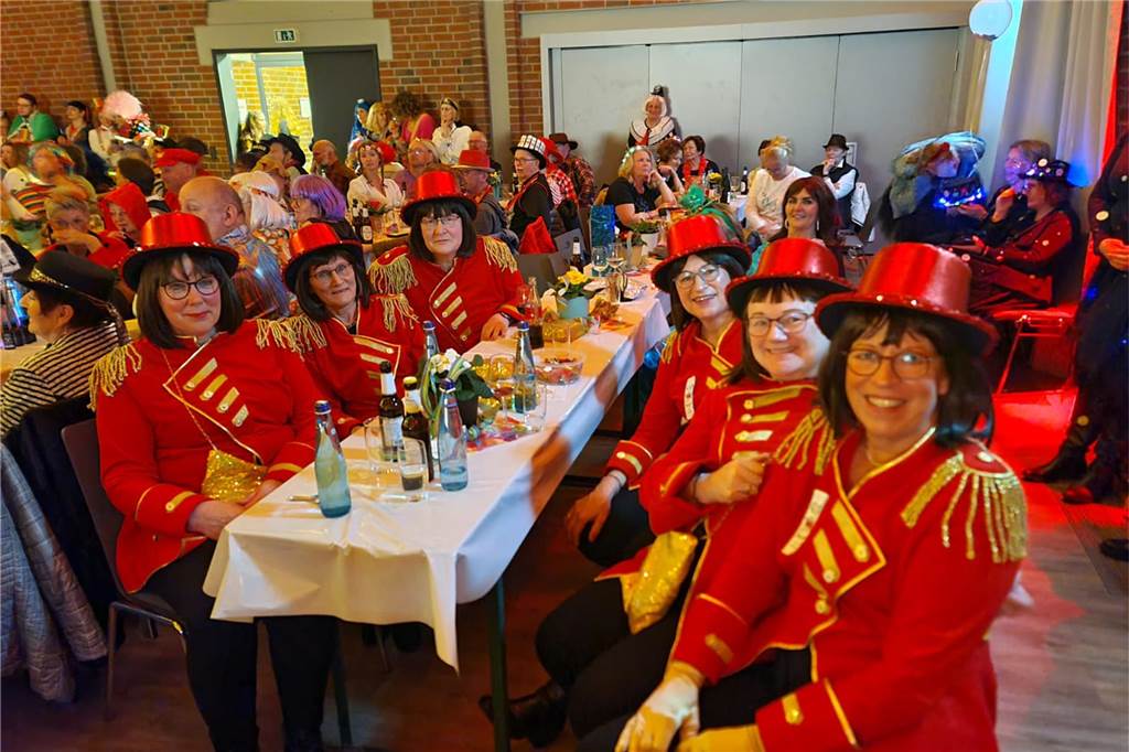 Im Saal und auf der Bühne herrschte gute Stimmung