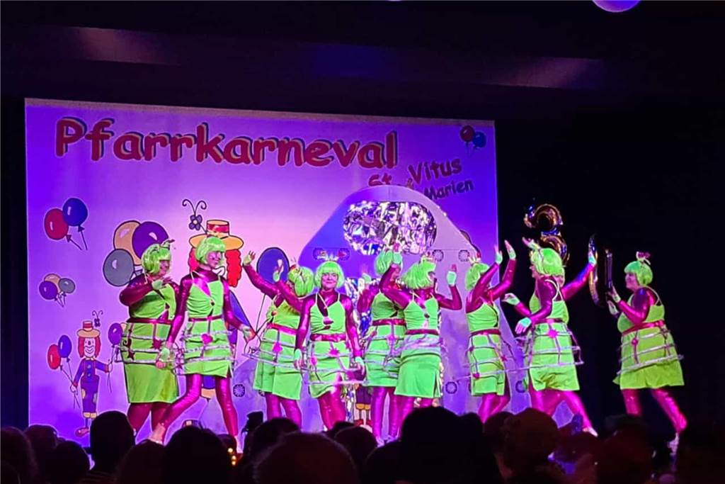 Im Saal und auf der Bühne herrschte gute Stimmung