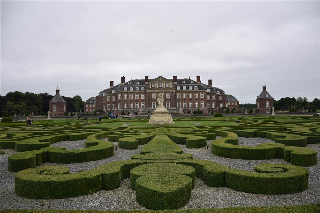Inzidenz im Kreis Coesfeld: Hochzeit musste ausfallen Im Schloss Nordkirchen geben sich gerne Paare das ja-Wort-vorausgesetzt, das Corona-geschehen lässt das zu.
