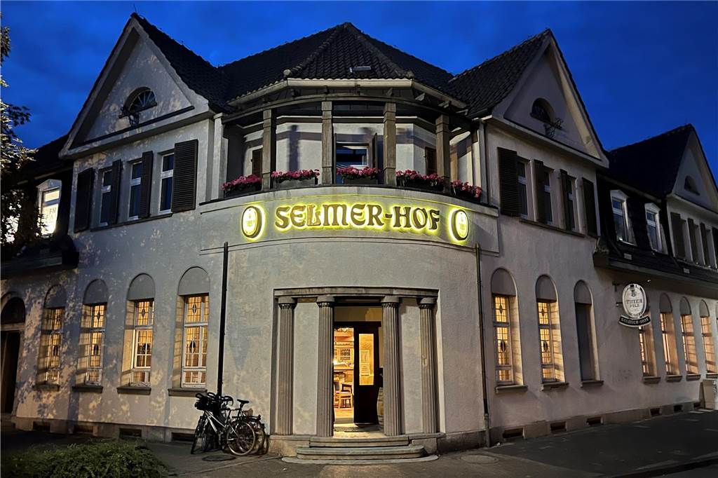 Im Selmer Hof sollen nicht dauerhaft die Lichter ausgehen. Das wünschen sich sowohl Malte Bock als auch Willi Gryczan-Wiese.