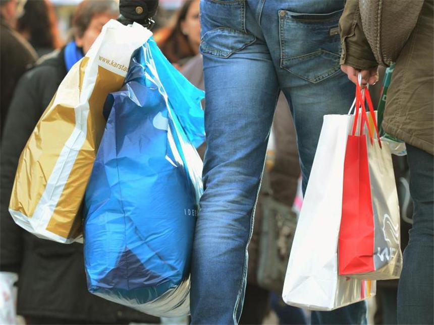 Aufatmen im Modehandel: Die Kunden kaufen wieder Im September lagen die Umsätze im Modehandel im Schnitt 20 Prozent über dem Vorjahresmonat. Foto: Franziska Kraufmann